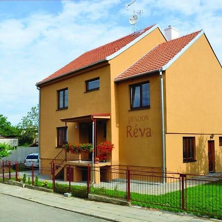 Penzion Reva Valtice Exterior photo